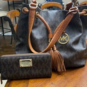 Beautiful handbag and wallet